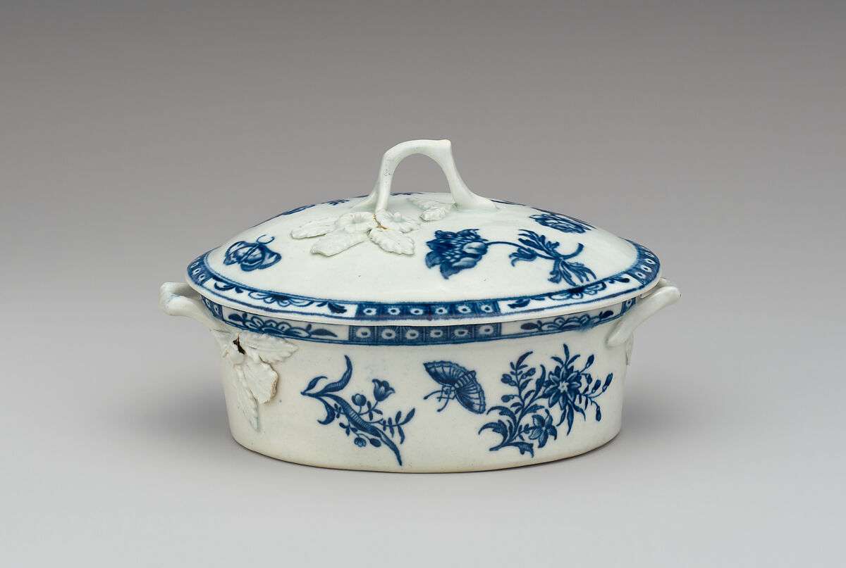 Butter dish with cover, Worcester factory (British, 1751–2008), Soft-paste porcelain, British, Worcester