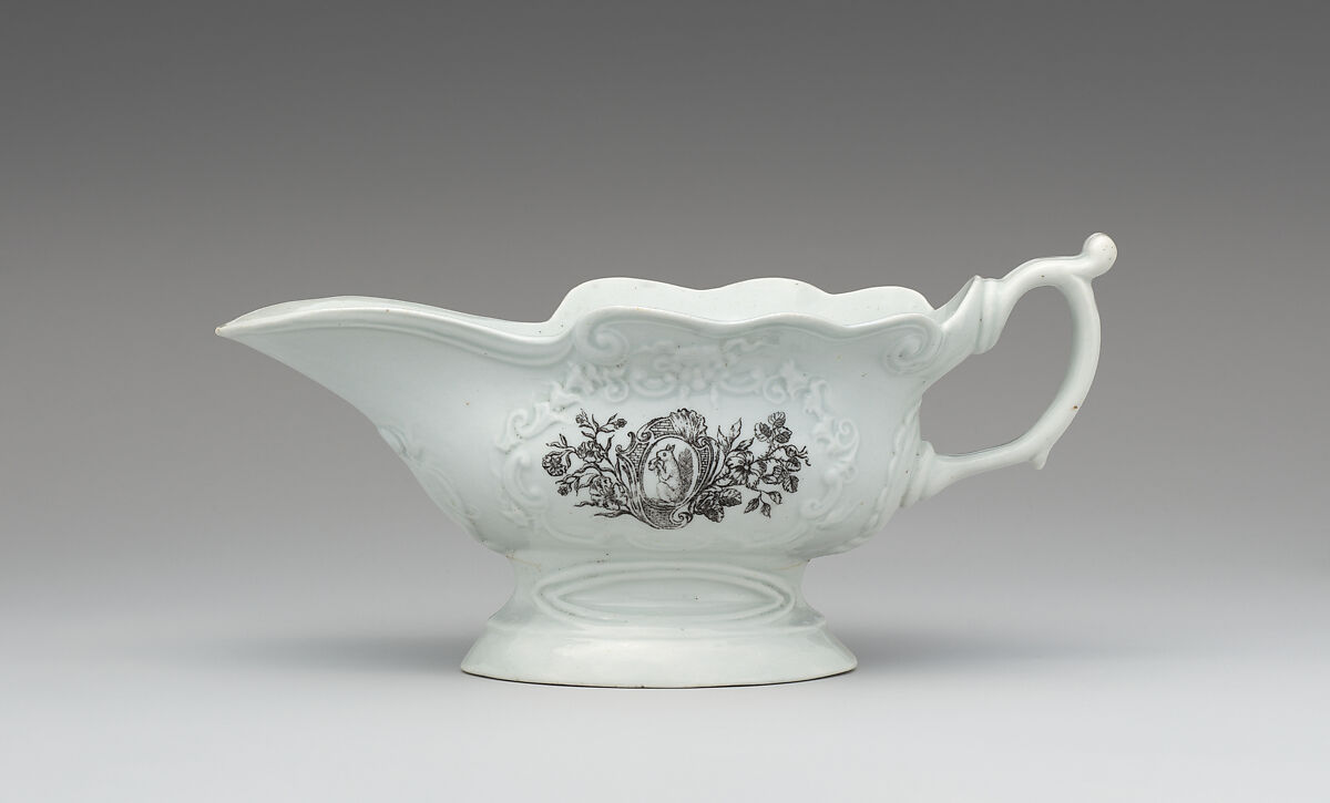 Pair of sauceboats, Worcester factory (British, 1751–2008), porcelain, British, Worcester