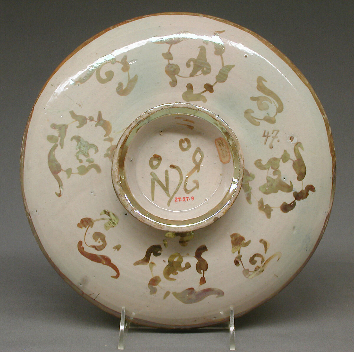 Tazza, Lustered by Maestro Giorgio Andreoli (Italian (Gubbio), active first half of 16th century), Maiolica (tin-glazed earthenware), lustered, Italian, Urbino with Gubbio luster