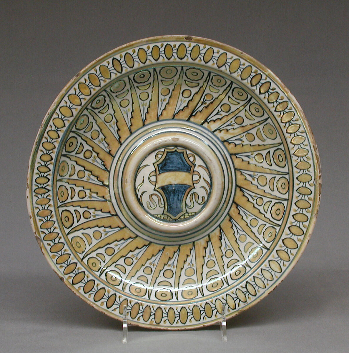 Dish, Maiolica (tin-glazed earthenware), lustered, Italian, Deruta 