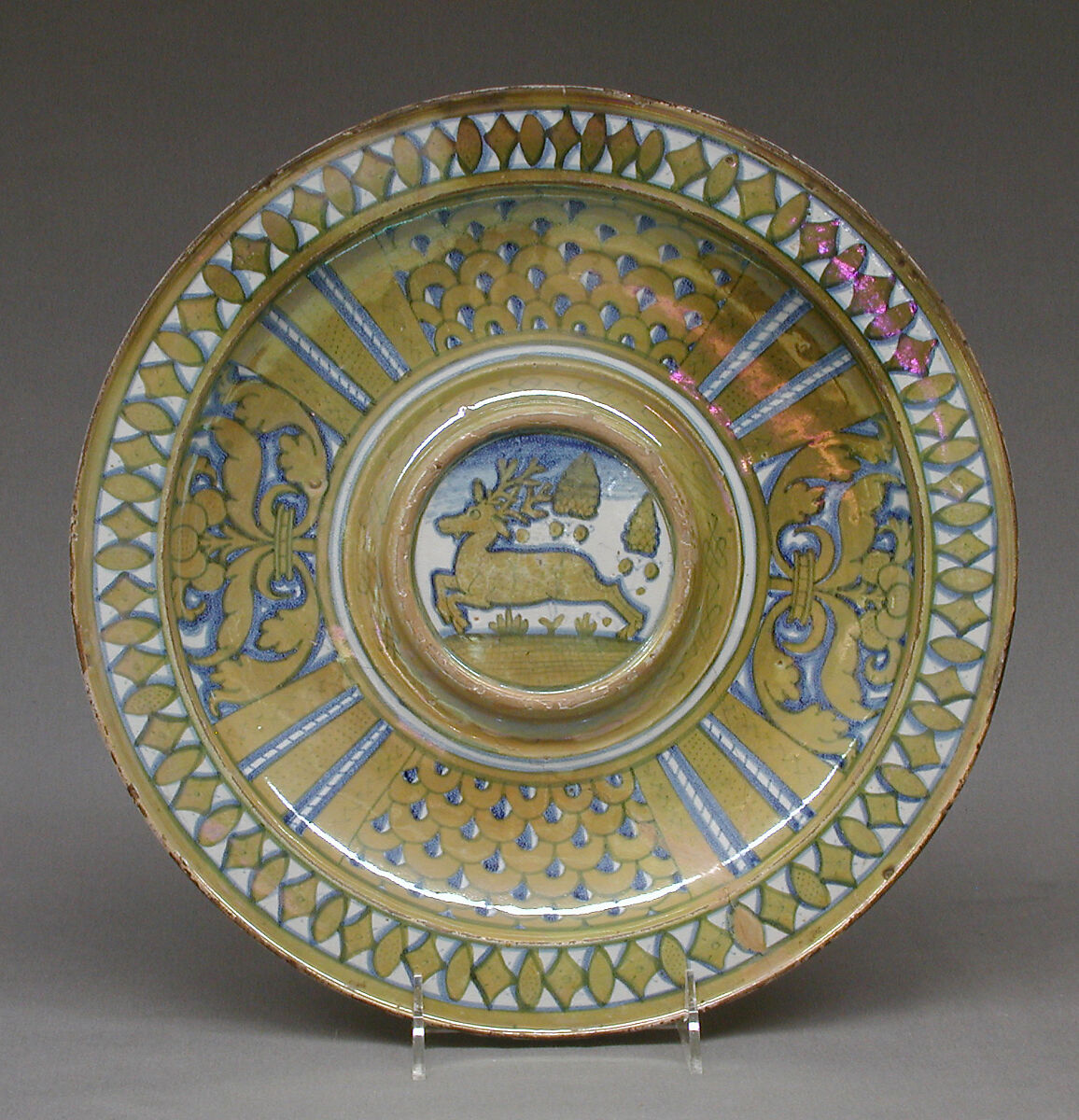 Dish, Maiolica (tin-glazed earthenware), lustered, Italian, Deruta 