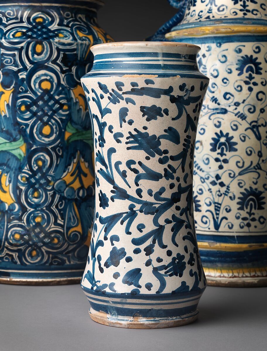 Albarello with arms of Leonardo Buonafede, Maiolica (tin-glazed earthenware), Italian, probably Montelupo