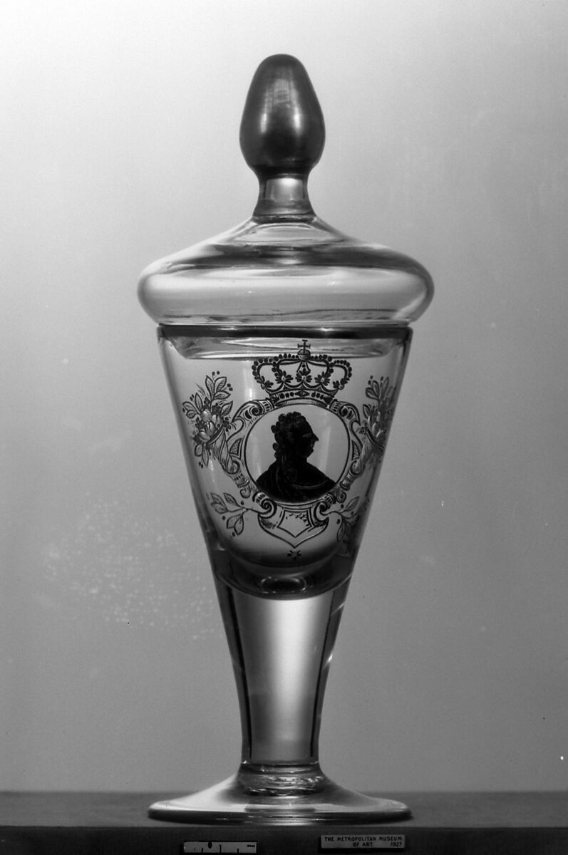 Standing cup with cover, Glass, German, Potsdam 