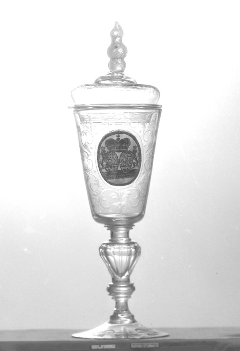 Standing cup with cover with alliance arms of East Friesland and Nassau-Idstein, Glass, verre églomisé and Zwischengold glass, Bohemian 