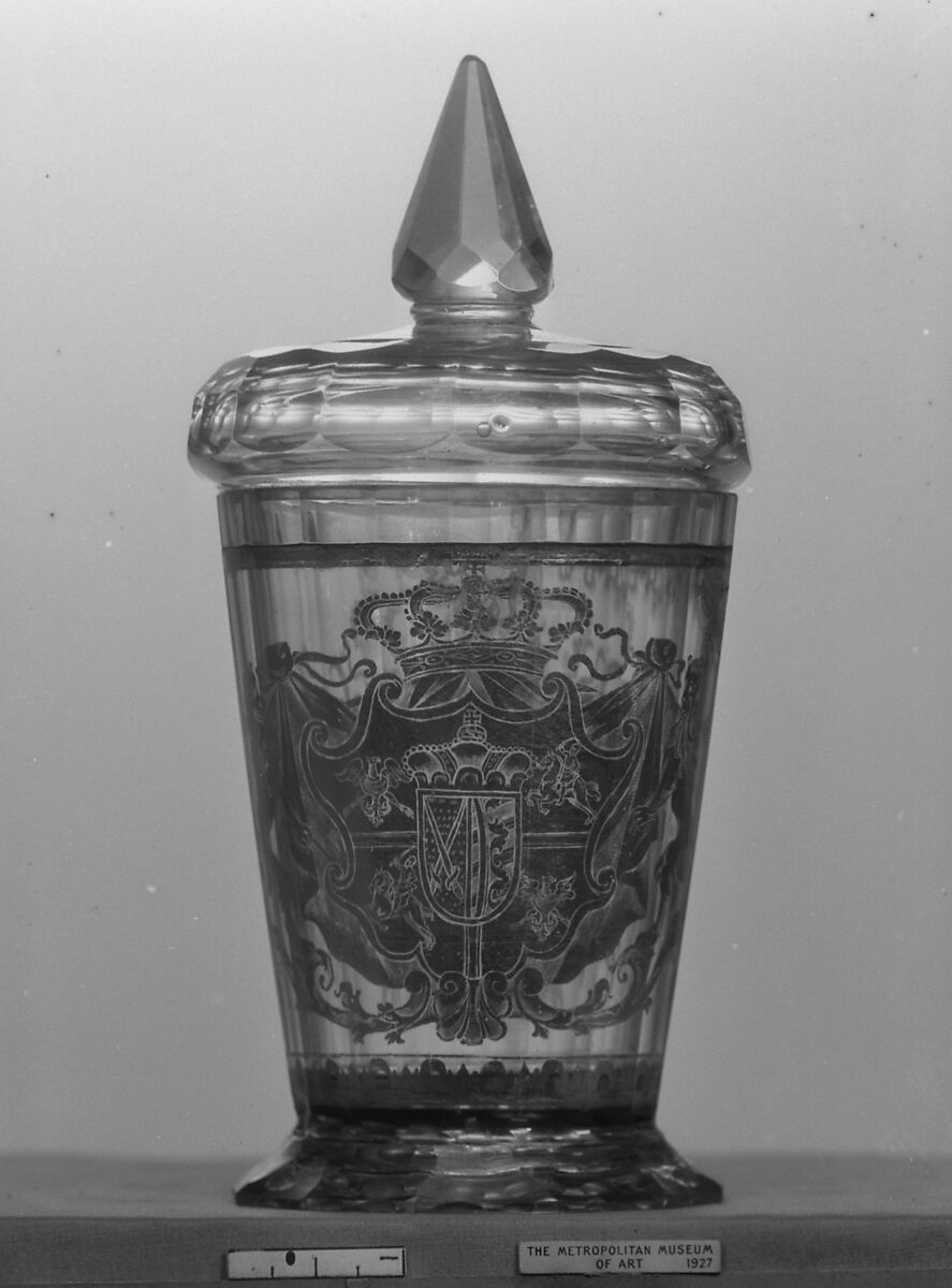 Beaker with cover, Zwischengold glass, Bohemian 