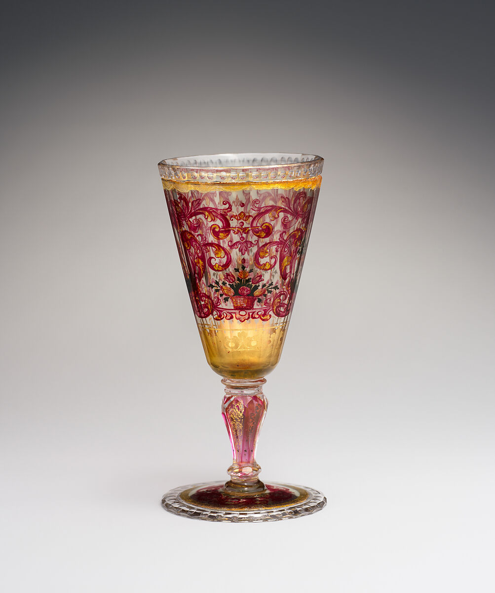 Rinceaux surrounding lion with scepter, Zwischengold glass, Bohemian