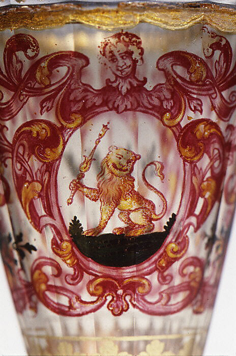 Rinceaux surrounding lion with scepter, Zwischengold glass, Bohemian