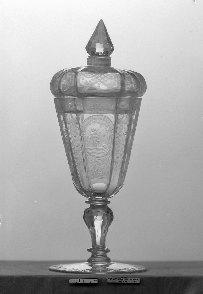 Standing cup with cover, Glass, Bohemian, Riesengebirge (Krkonoše) 