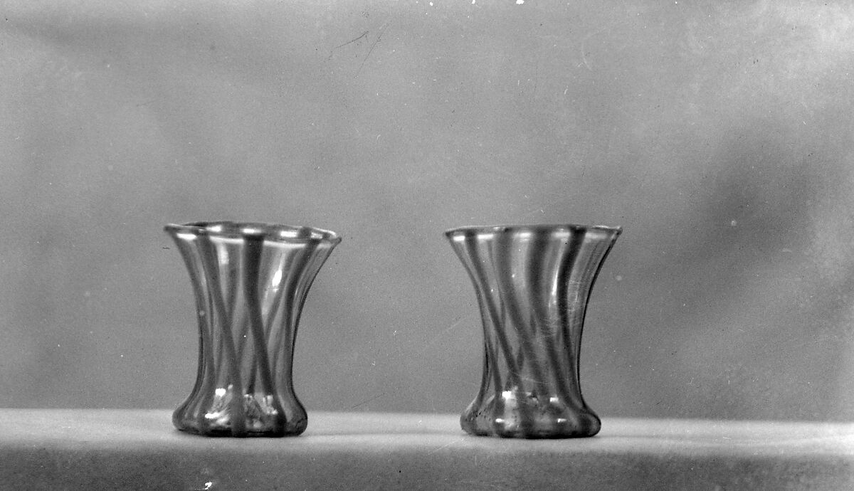 Miniature beaker, Glass, German 