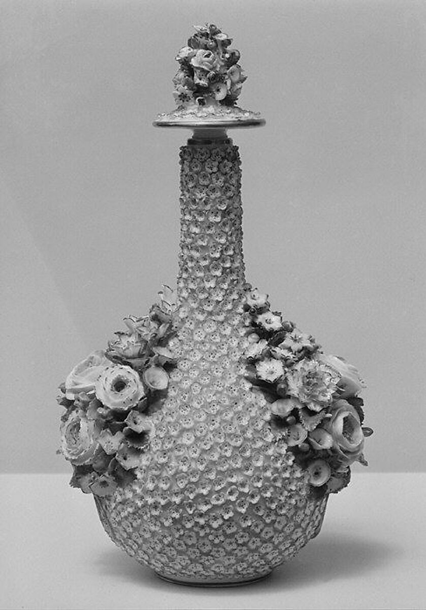 Vase with stopper, Fontainebleau (Manufacture Royale, established 1530, 1535 or 1539), Hard-paste porcelain, French, Fontainebleau 