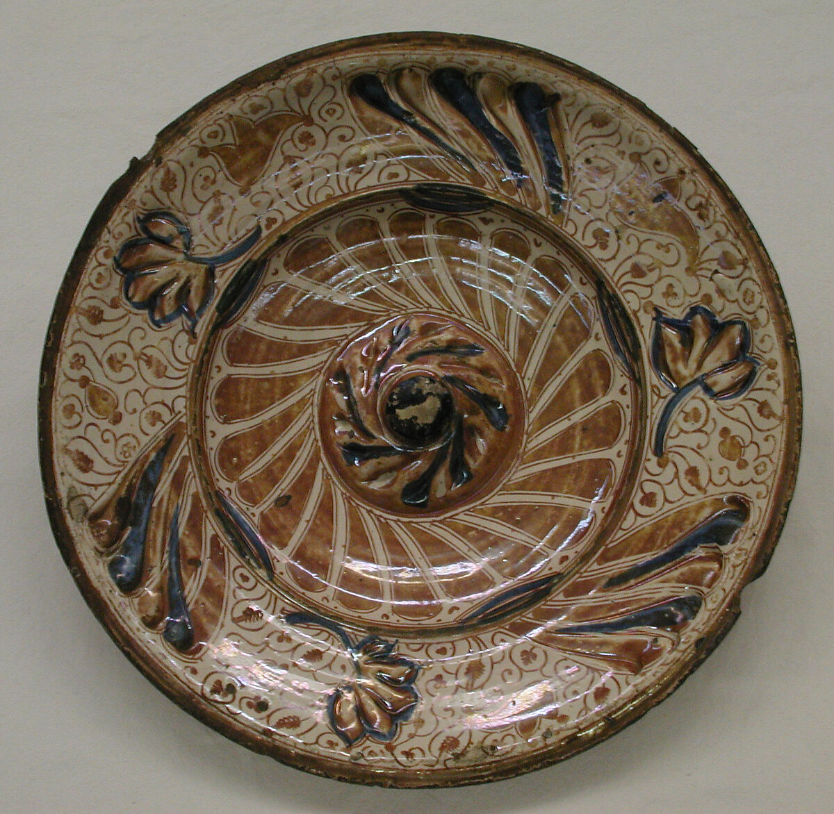 Dish, Tin-glazed and luster-painted earthenware, Spanish, Valencia 