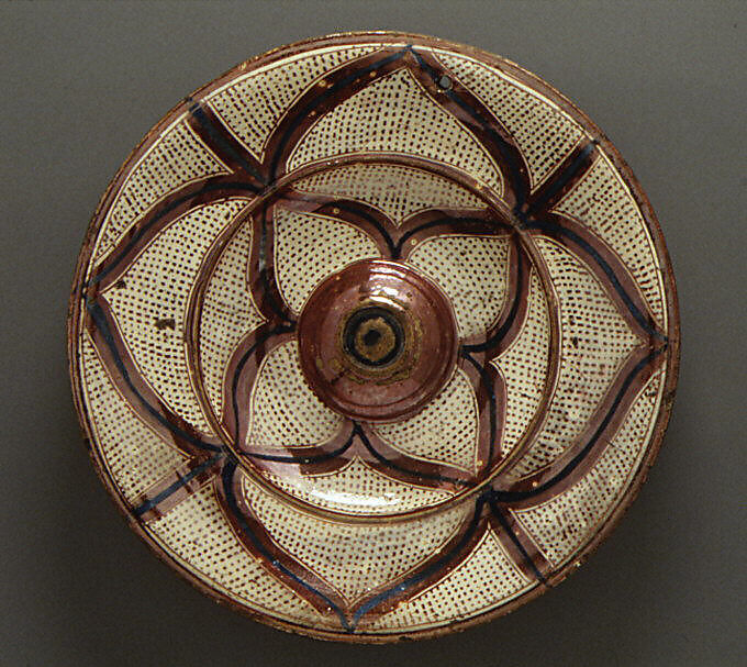 Dish, Tin-glazed and luster-painted earthenware, Spanish, Paterna or Manises 