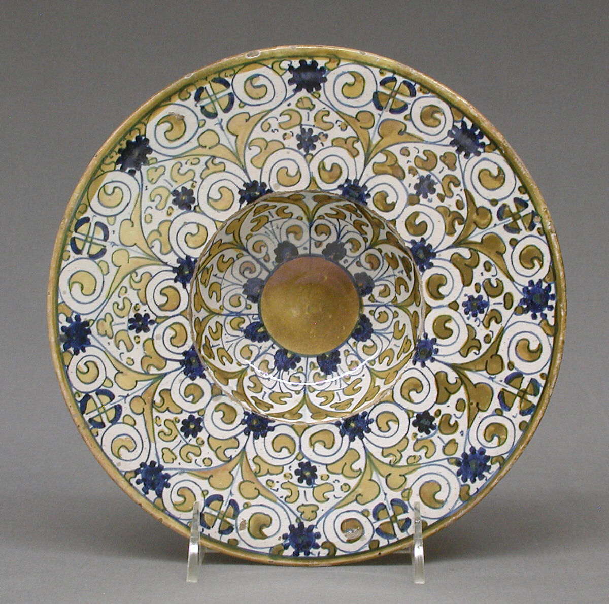 Dish, Maiolica (tin-glazed earthenware), lustered, Italian, Deruta 