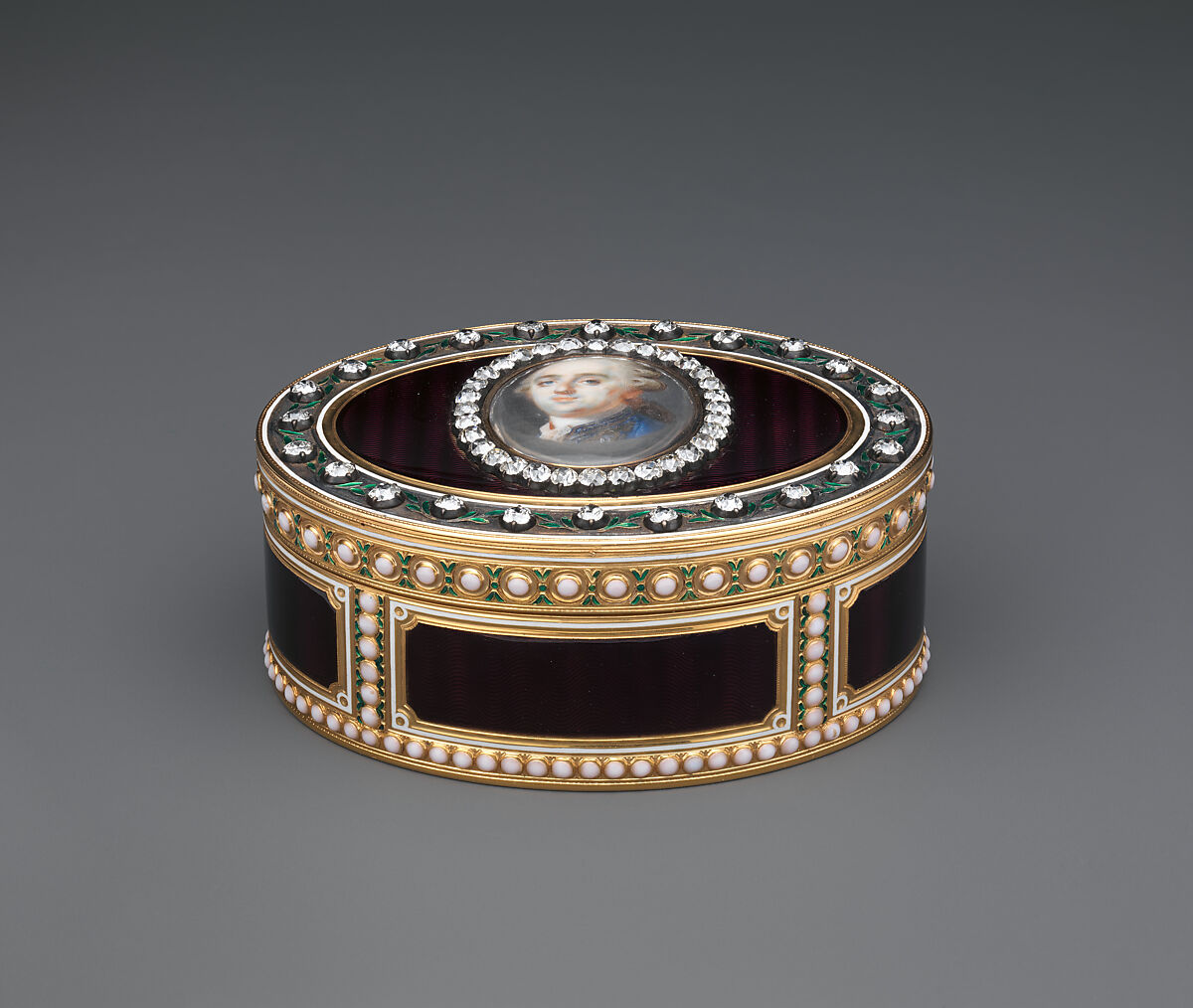 Snuffbox with portrait of Louis XVI (1754–1793), King of France, Joseph Etienne Blerzy (French, active 1750–1806), Gold, enamel, diamonds; ivory, glass, French, Paris