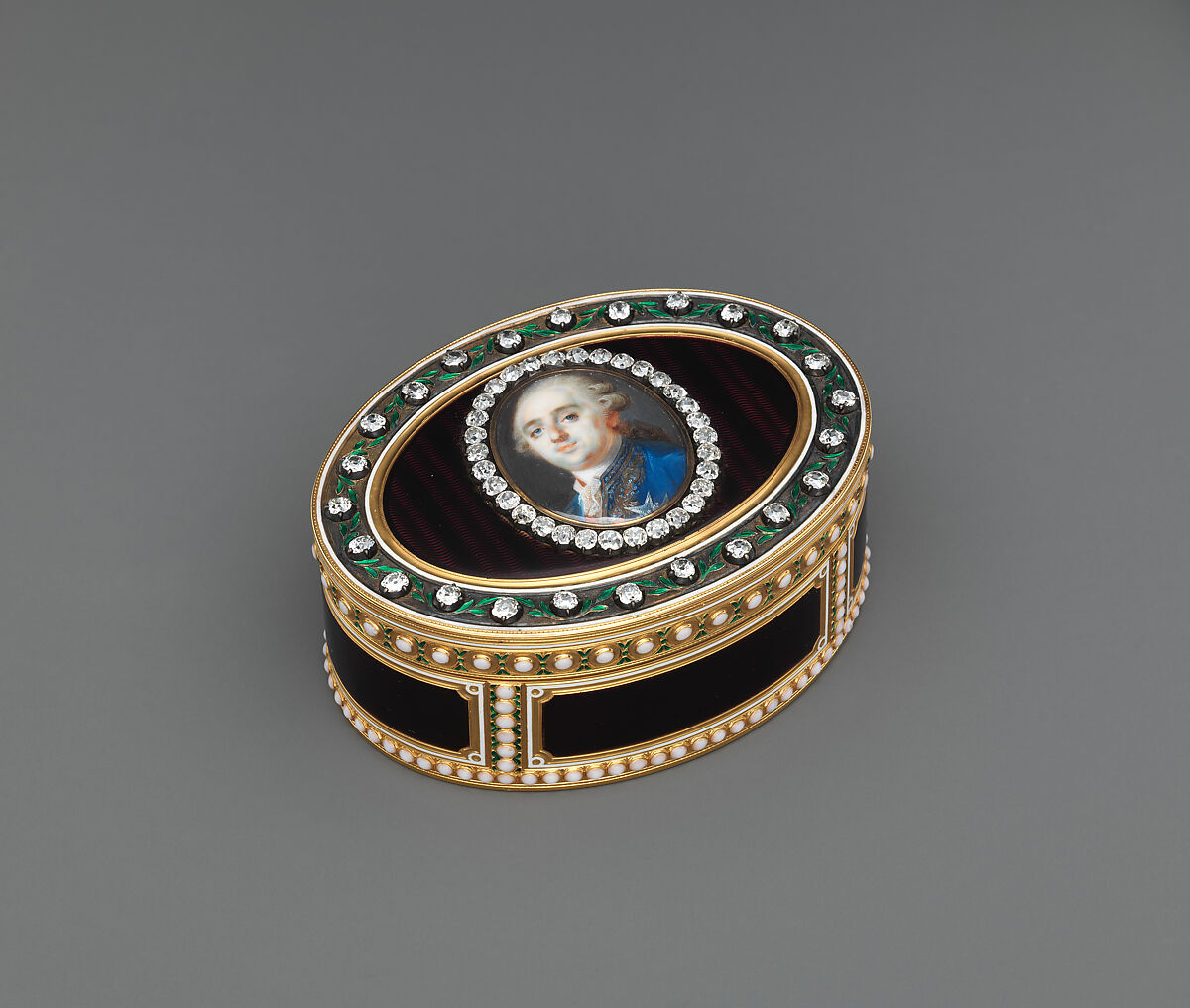Snuffbox with portrait of Louis XVI (1754–1793), King of France, Joseph Etienne Blerzy (French, active 1750–1806), Gold, enamel, diamonds; ivory, glass, French, Paris