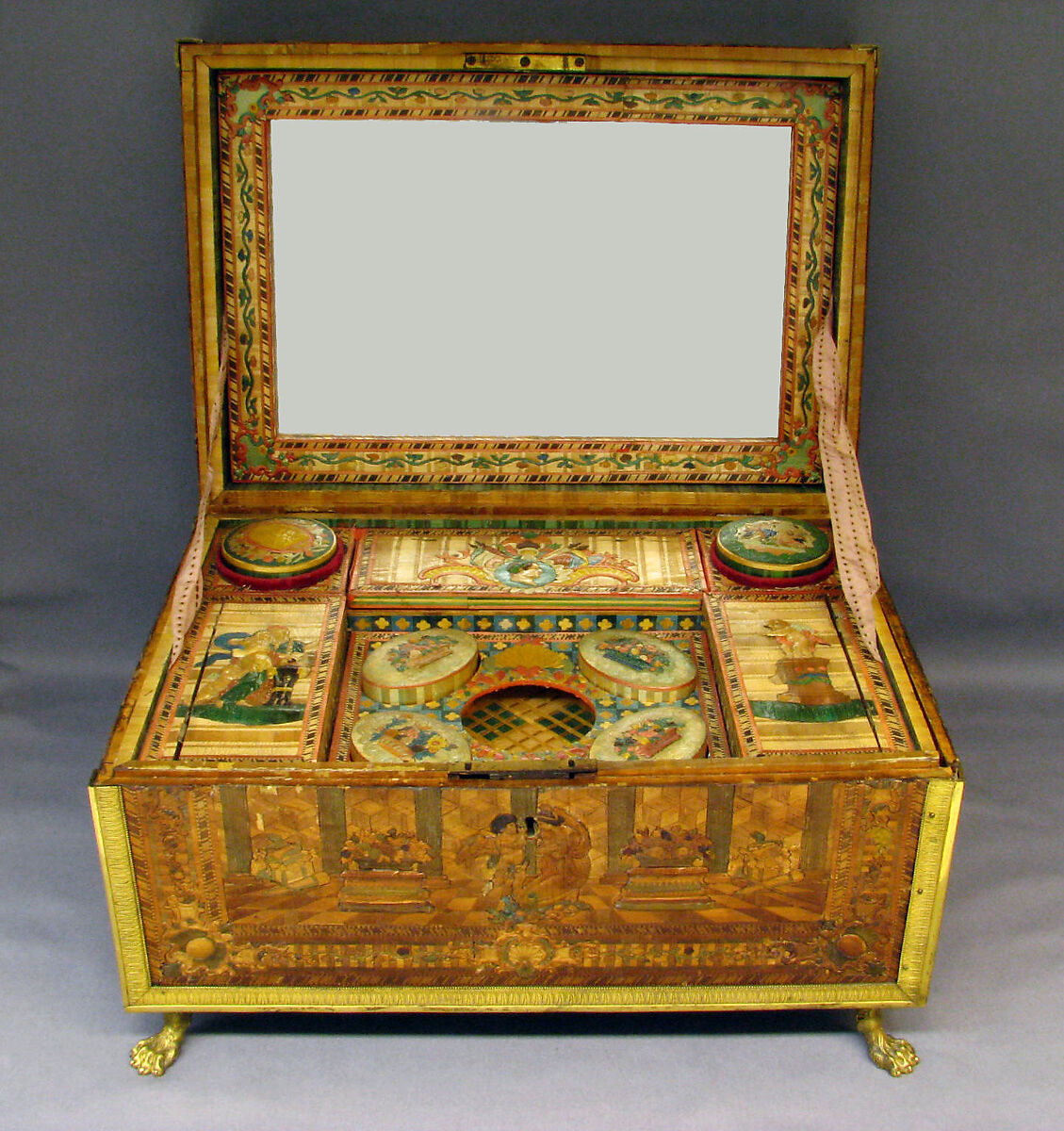 Toilet box, Profile head of Napoleon after an original by Jean-Pierre Droz (French, La Chaux-de-Fonds, Neuchâtel 1746–1823 Paris), Straw on wood, gilt bronze, French