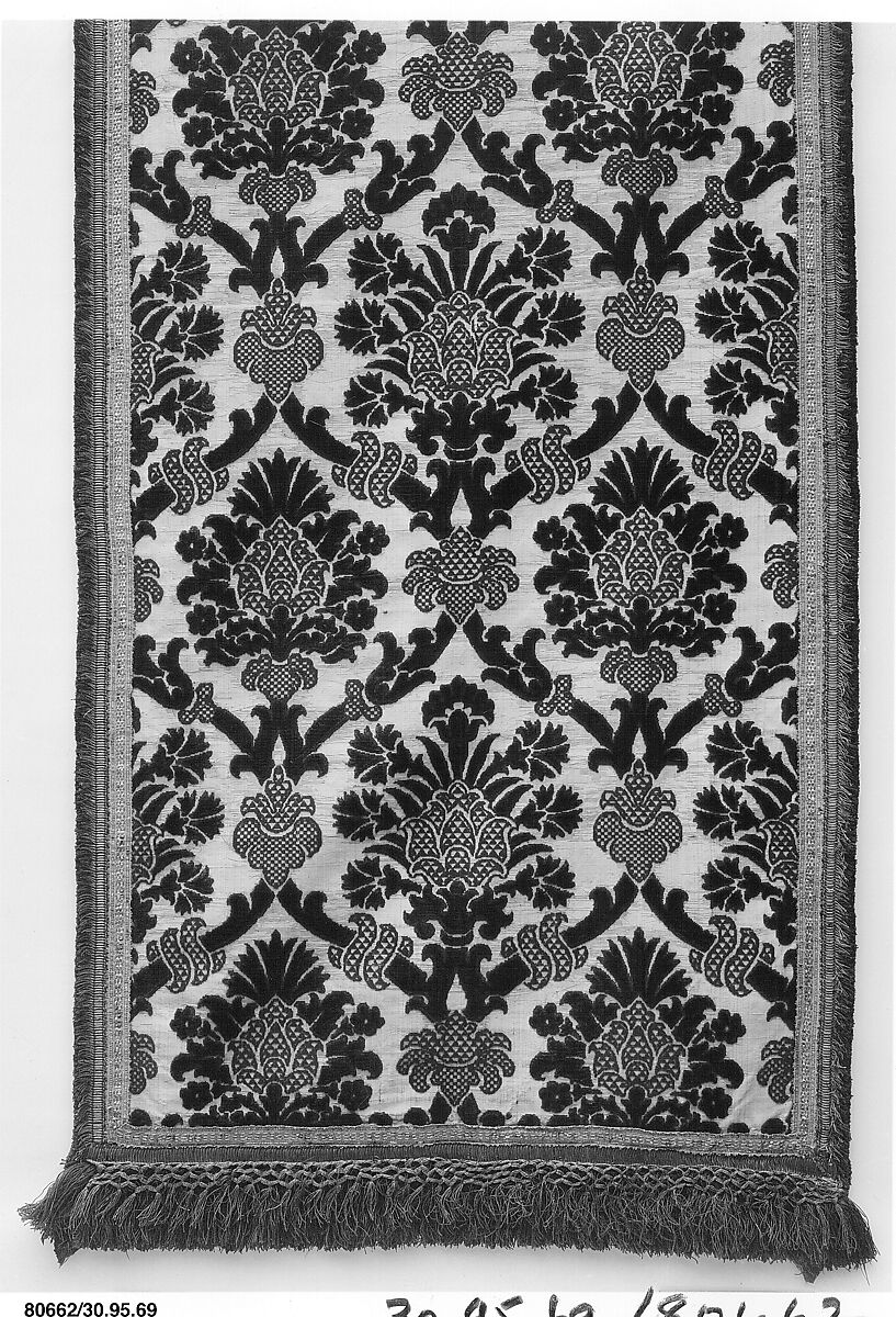 Panel of velvet, Silk and metal thread, Italian, probably Florence 