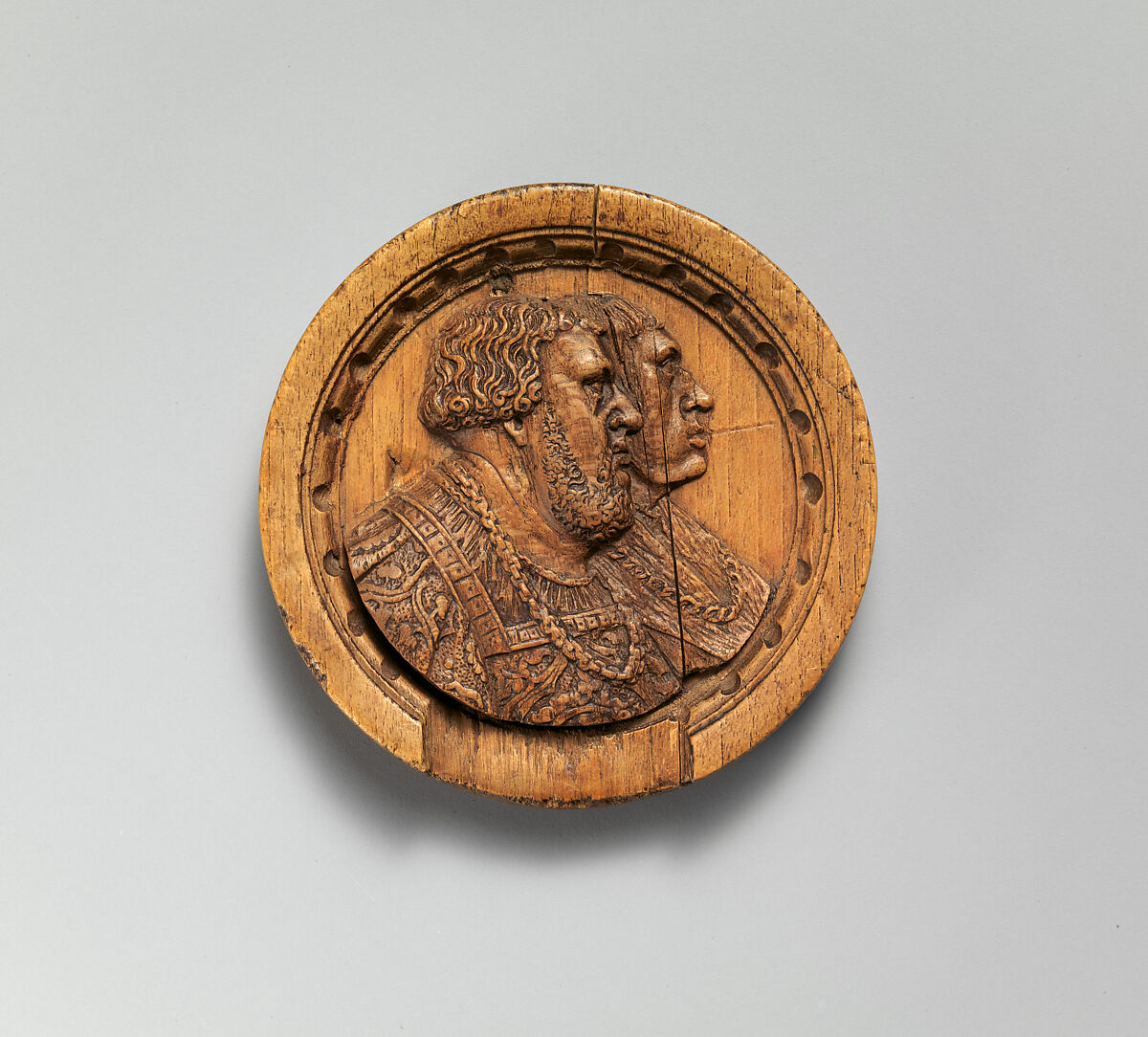 Game piece with two noblemen in profile, Boxwood, walnut, German