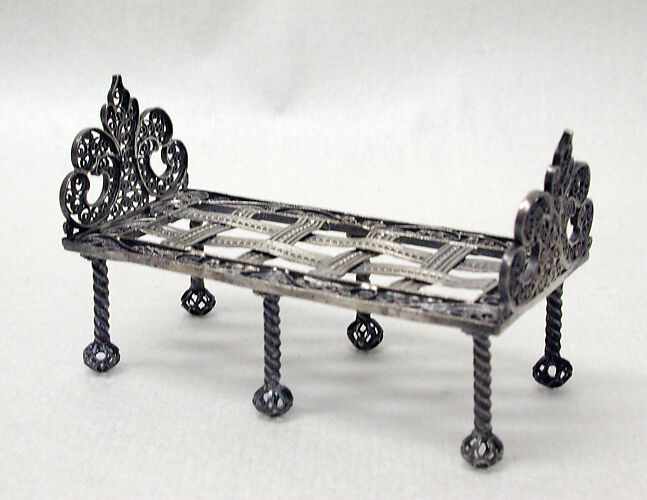 Miniature daybed (part of a set)