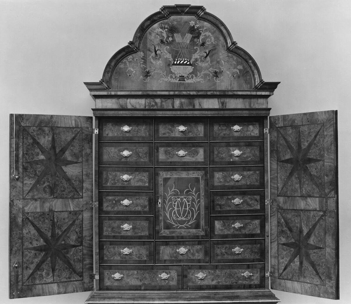 Cabinet, Oak, walnut and various other woods, British