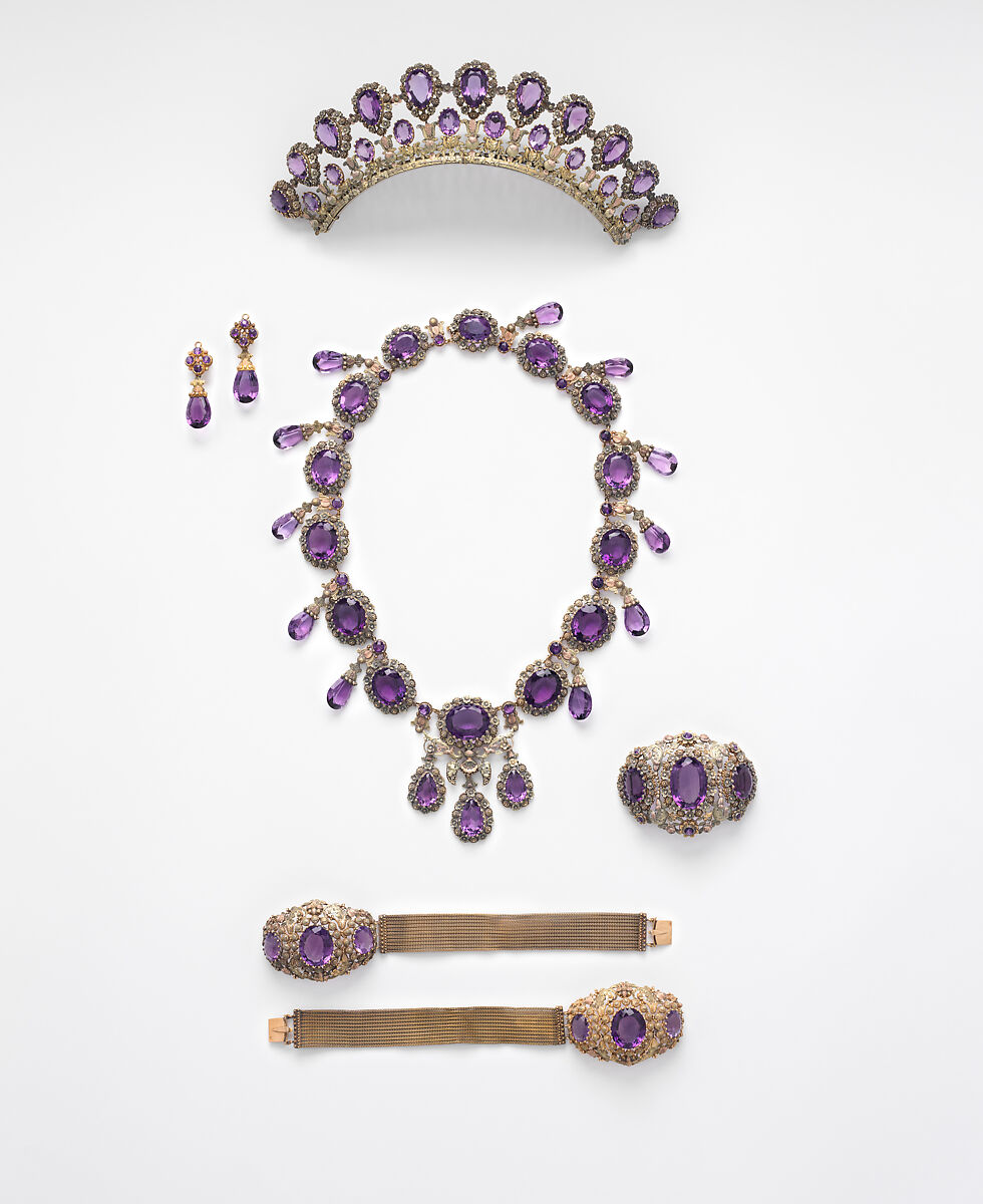 Comb (part of a set), Gold, amethysts, French, Paris 