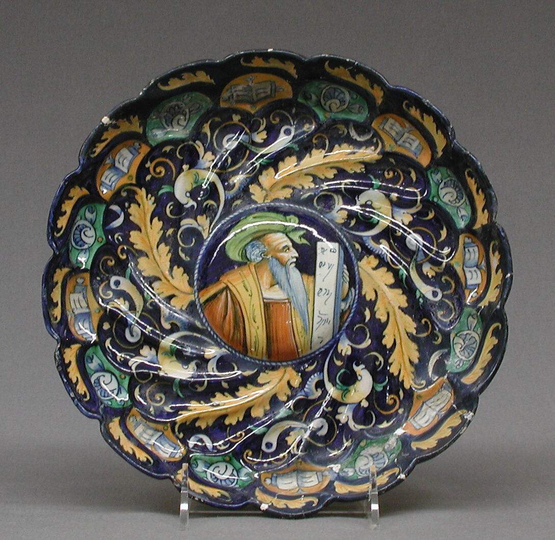 Dish, Maiolica (tin-glazed earthenware), Italian, Faenza 