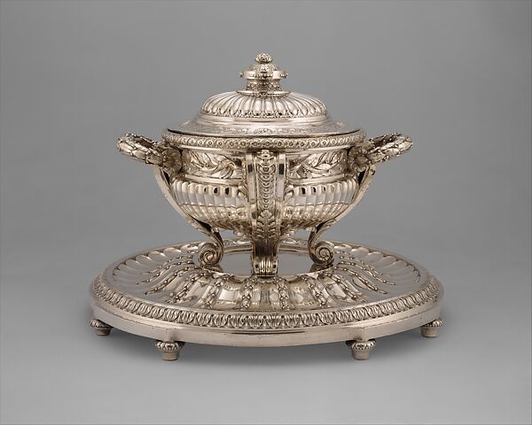 Tureen with cover and stand