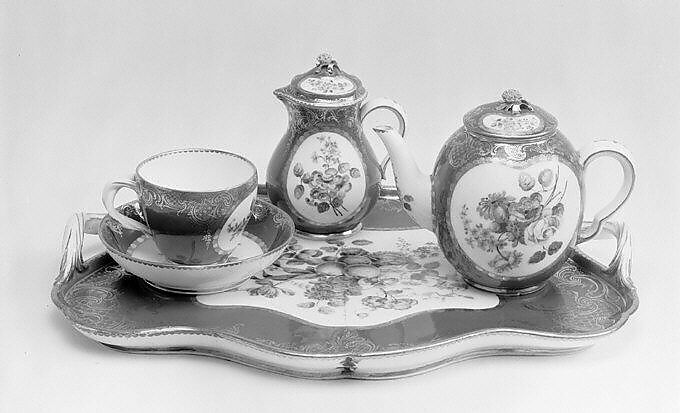 Teapot (part of a service), Sèvres Manufactory (French, 1740–present), Soft-paste porcelain, French, Sèvres