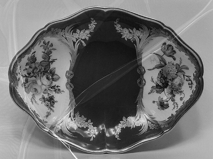 Tray (one of two) (part of a service), Sèvres Manufactory (French, 1740–present), Soft-paste porcelain, French, Sèvres 