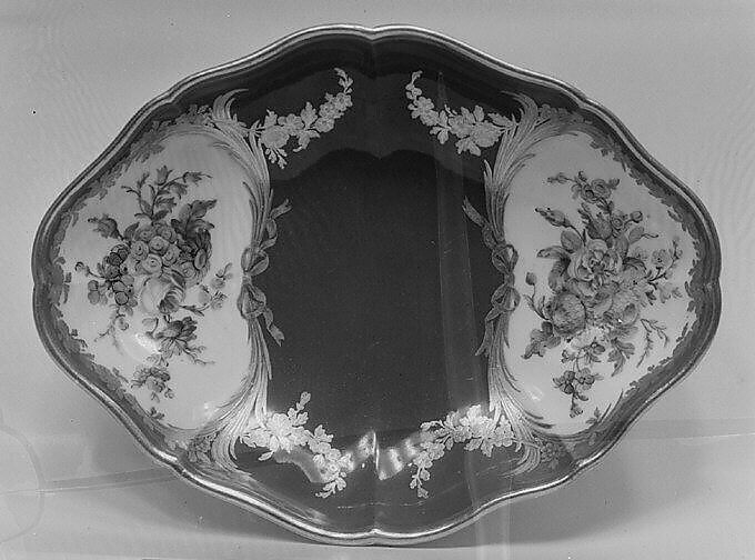 Tray (one of two) (part of a service), Sèvres Manufactory (French, 1740–present), Soft-paste porcelain, French, Sèvres 