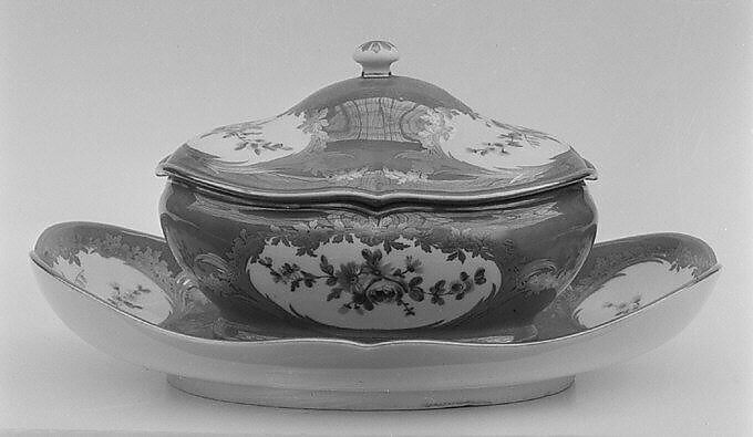 Sugar bowl (one of four) (part of a service), Sèvres Manufactory (French, 1740–present), Soft-paste porcelain, French, Sèvres 