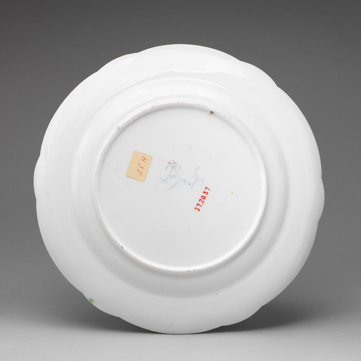 Plate (assiette à palmes) (1 of 102) (part of a service), Sèvres Manufactory (French, 1740–present), Soft-paste porcelain, French, Sèvres