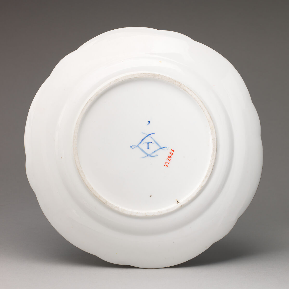 Plate (part of a service), Sèvres Manufactory (French, 1740–present), Soft-paste porcelain, French, Sèvres
