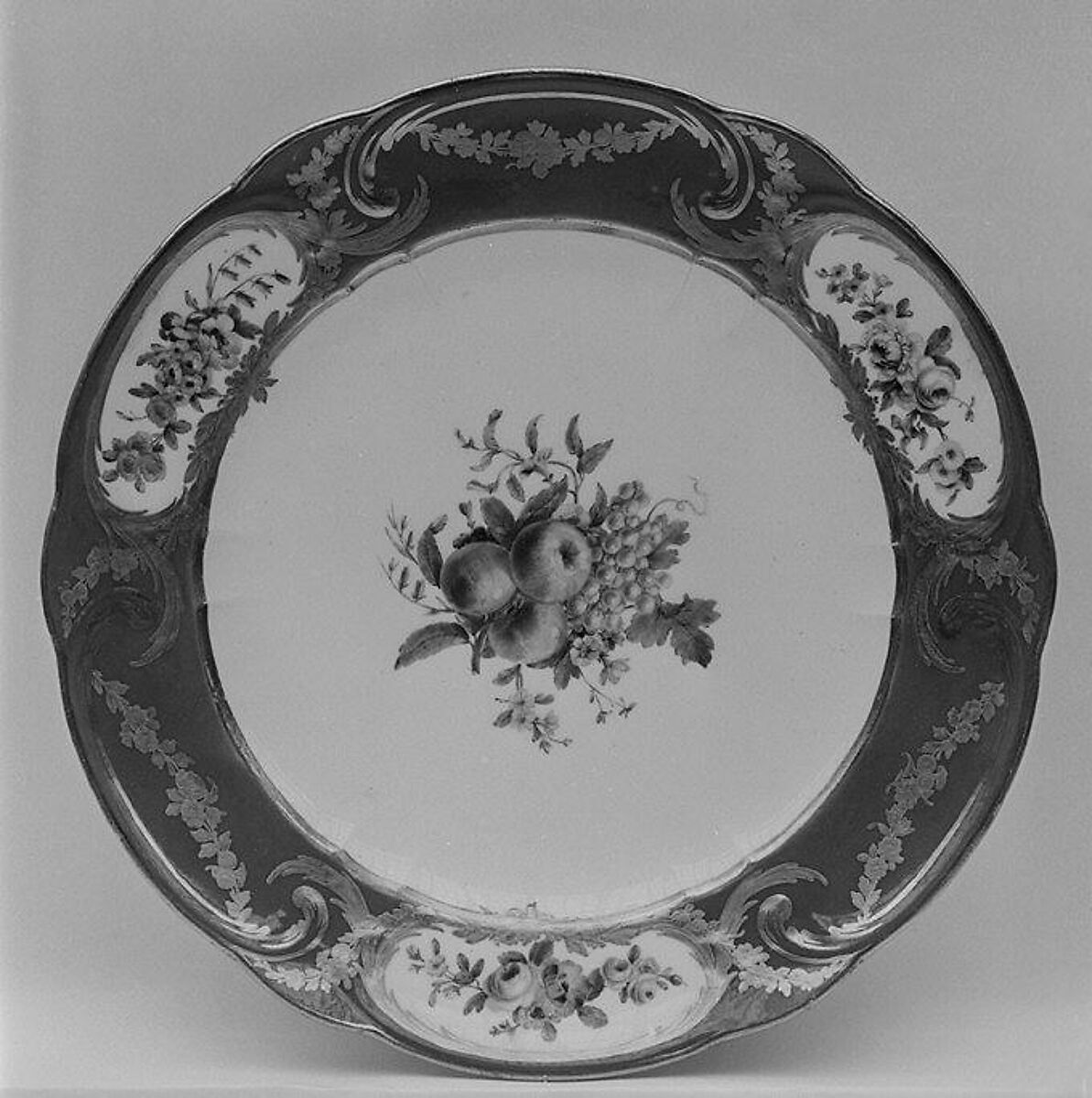 Plate (assiette à palmes) (1 of 102) (part of a service), Sèvres Manufactory (French, 1740–present), Soft-paste porcelain, French, Sèvres 