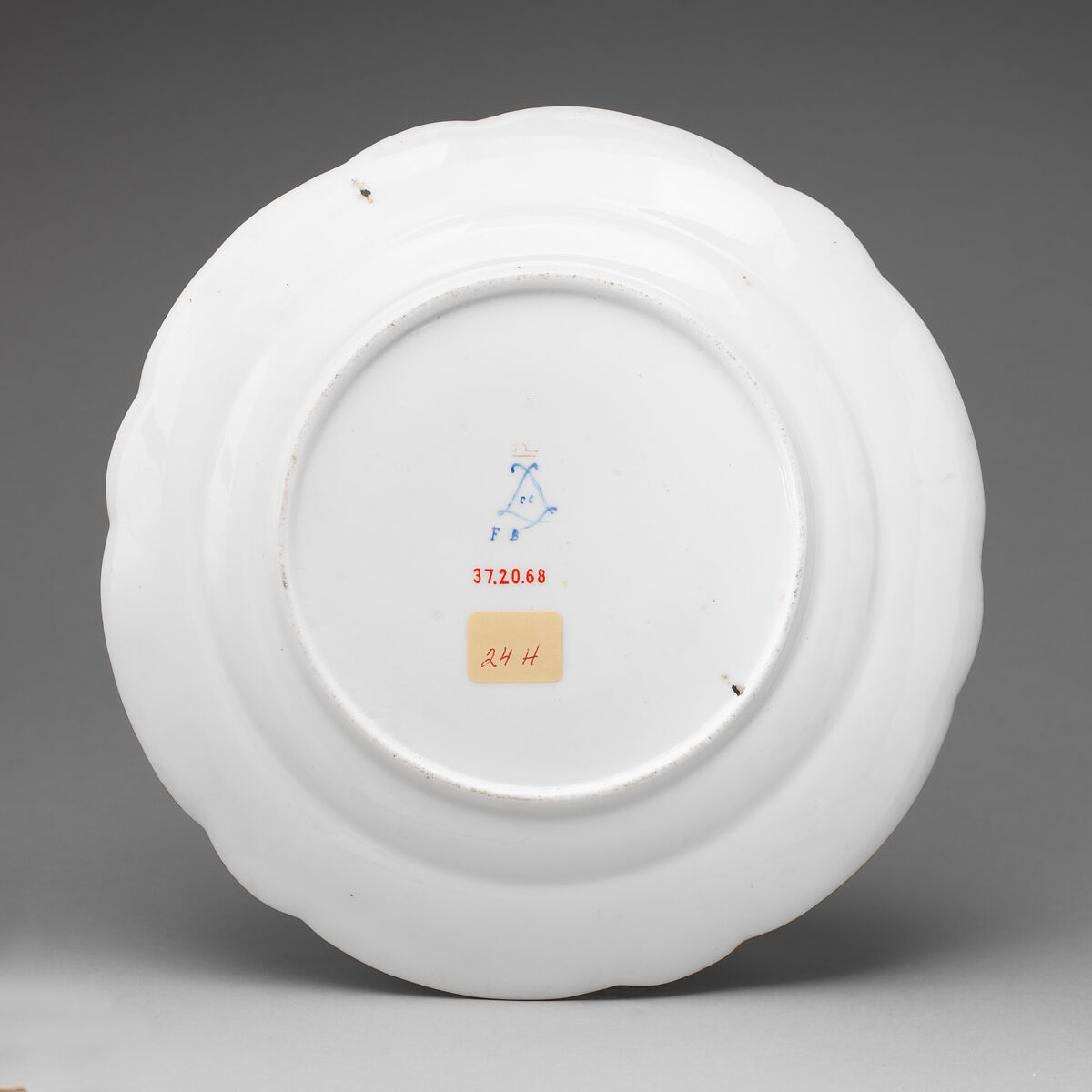 Plate (assiette à palmes) (1 of 102) (part of a service), Sèvres Manufactory (French, 1740–present), Soft-paste porcelain, French, Sèvres