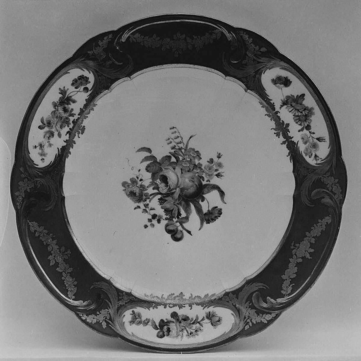 Plate (assiette à palmes) (1 of 102) (part of a service), Sèvres Manufactory (French, 1740–present), Soft-paste porcelain, French, Sèvres 