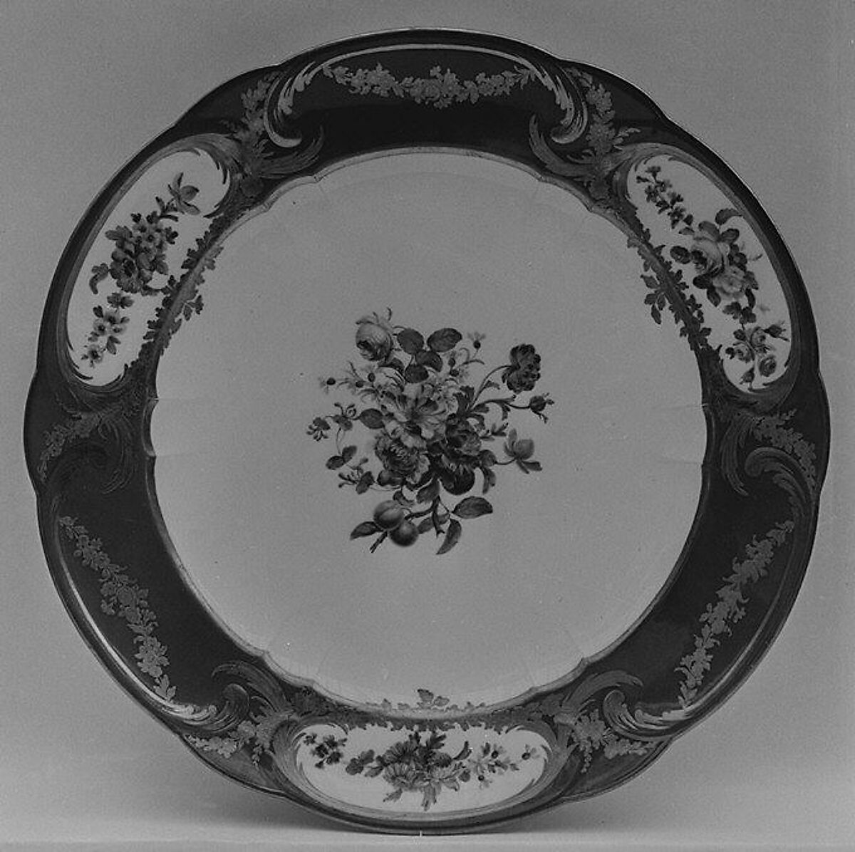 Plate (assiette à palmes) (1 of 102) (part of a service), Sèvres Manufactory (French, 1740–present), Soft-paste porcelain, French, Sèvres 