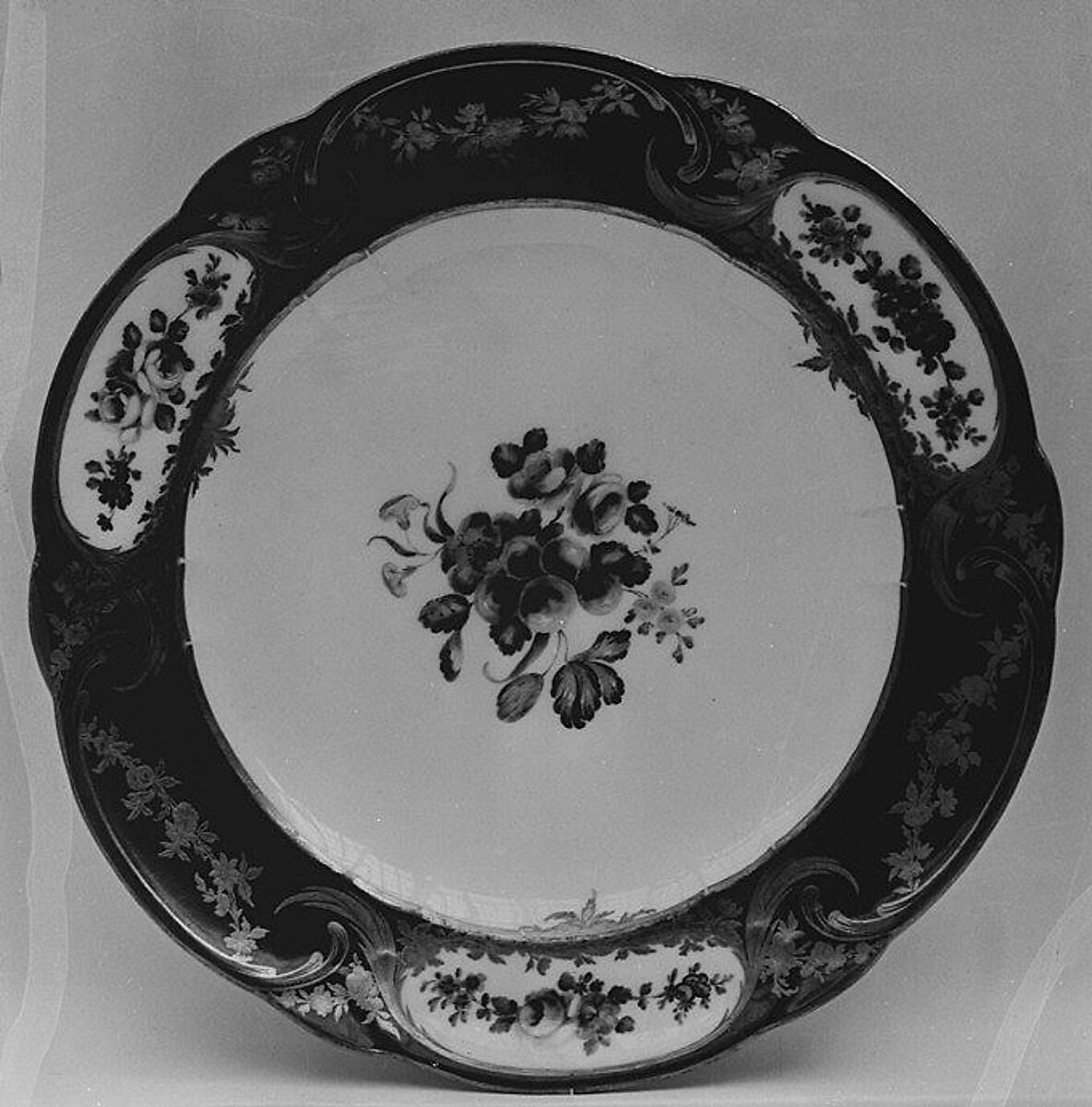 Plate (assiette à palmes) (1 of 102) (part of a service), Sèvres Manufactory (French, 1740–present), Soft-paste porcelain, French, Sèvres 