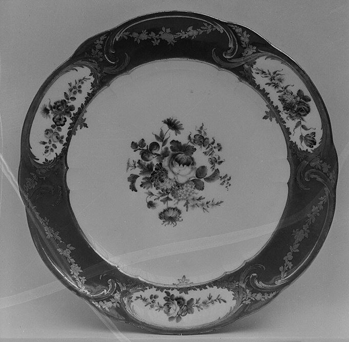 Plate (assiette à palmes) (1 of 102) (part of a service), Sèvres Manufactory (French, 1740–present), Soft-paste porcelain, French, Sèvres 