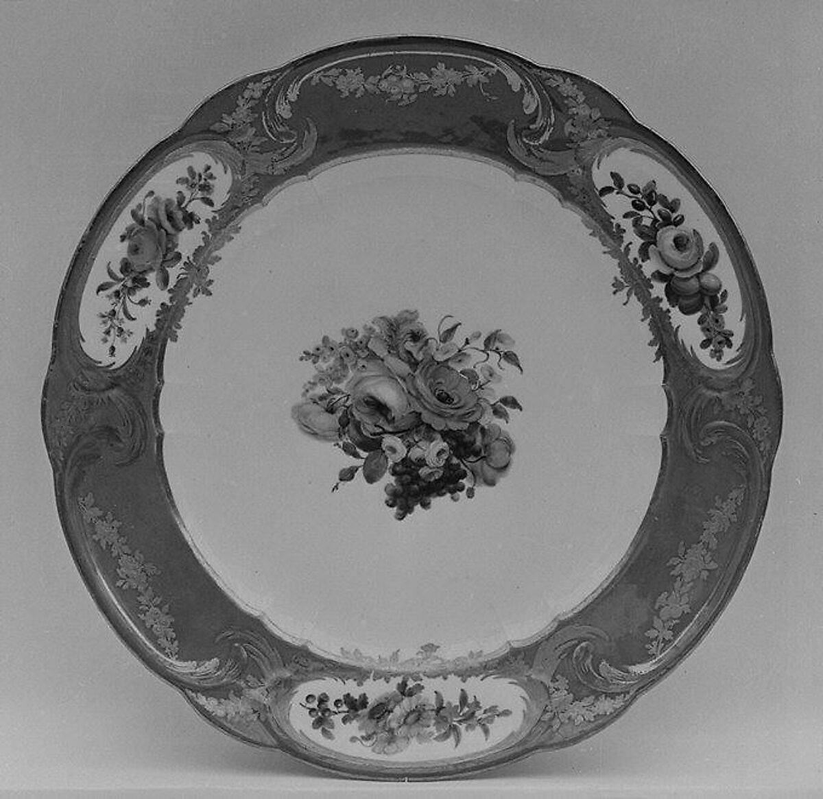 Plate (assiette à palmes) (1 of 102) (part of a service), Sèvres Manufactory (French, 1740–present), Soft-paste porcelain, French, Sèvres 