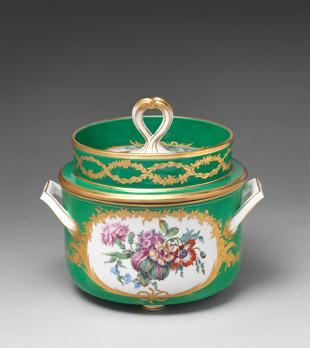 Ice pail with cover (Seau à glace) (part of a service), Sèvres Manufactory (French, 1740–present), Soft-paste porcelain, French, Sèvres