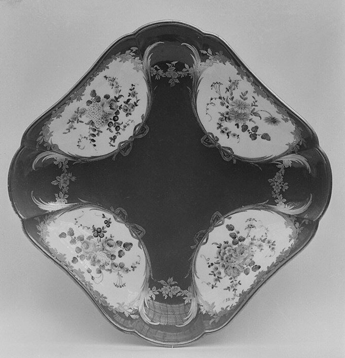 Fruit dish (part of a service), Sèvres Manufactory (French, 1740–present), Hard-paste porcelain, French, Sèvres
