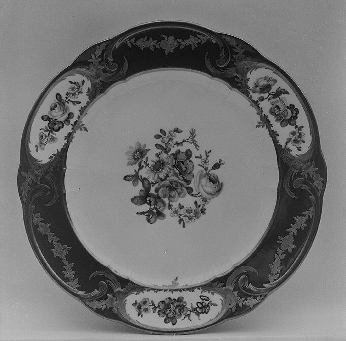 Plate (Assiette à palmes) (1 of 102) (part of a service), Sèvres Manufactory (French, 1740–present), Soft-paste porcelain, French, Sèvres 