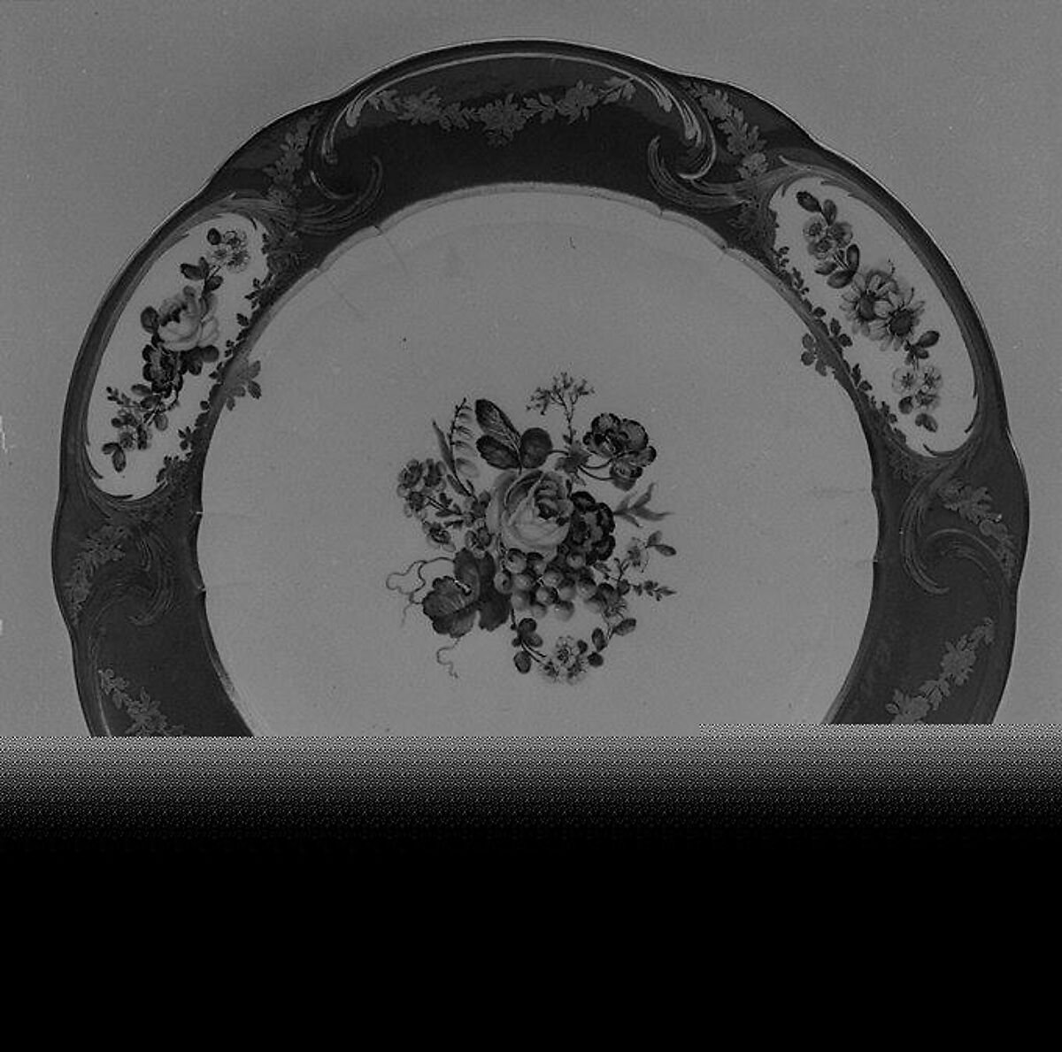 Plate (Assiette à palmes) (1 of 102) (part of a service), Sèvres Manufactory (French, 1740–present), Soft-paste porcelain, French, Sèvres 