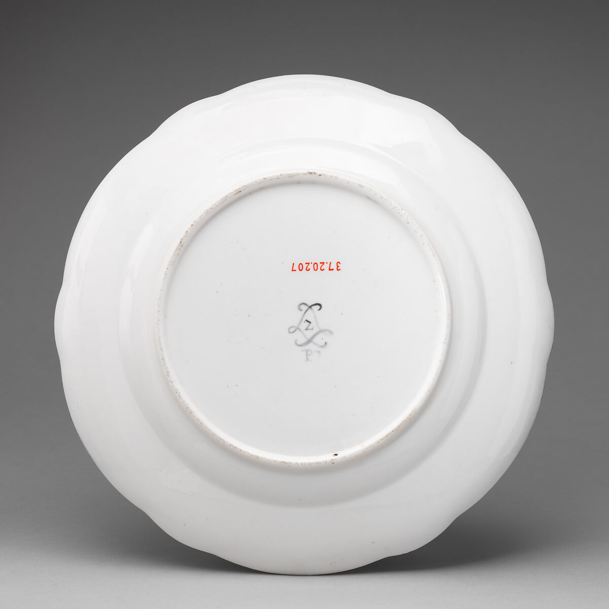 Plate (part of a service), Sèvres Manufactory (French, 1740–present), Soft-paste porcelain, French, Sèvres