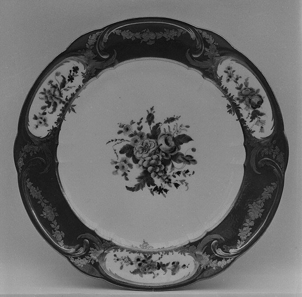 Plate (Assiette à palmes) (1 of 102) (part of a service), Sèvres Manufactory (French, 1740–present), Soft-paste porcelain, French, Sèvres 