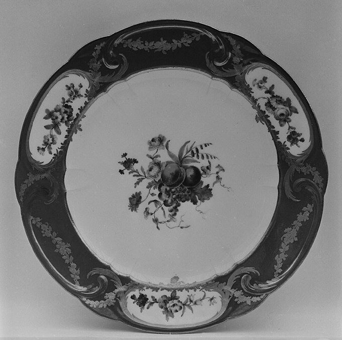 Plate (Assiette à palmes) (1 of 102) (part of a service), Sèvres Manufactory (French, 1740–present), Soft-paste porcelain, French, Sèvres 