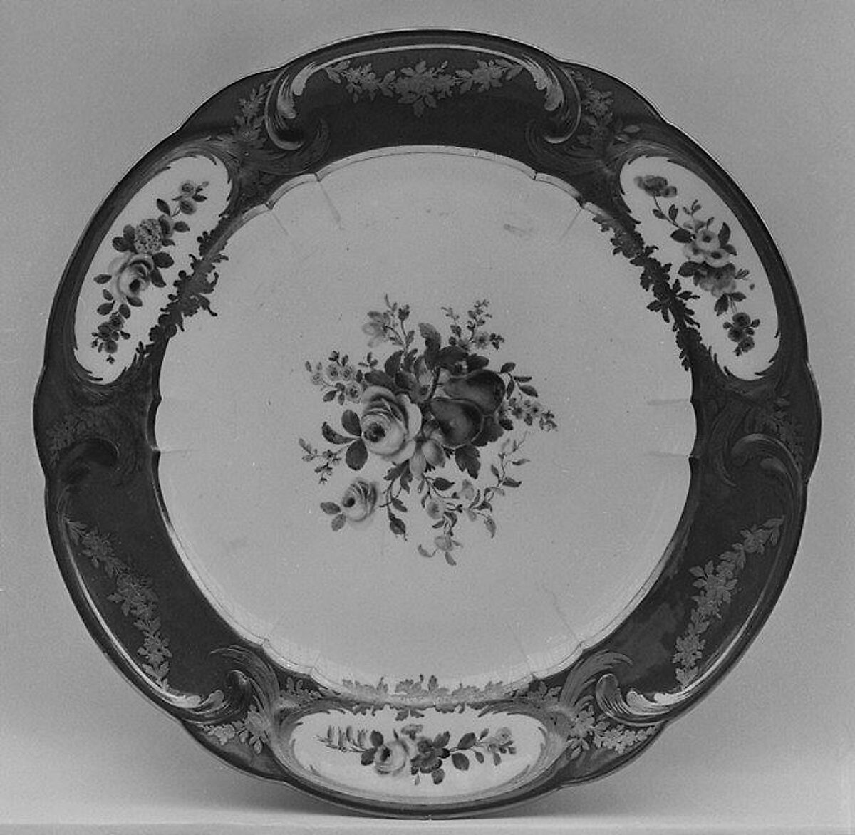 Plate (Assiette à palmes) (1 of 102) (part of a service), Sèvres Manufactory (French, 1740–present), Soft-paste porcelain, French, Sèvres 