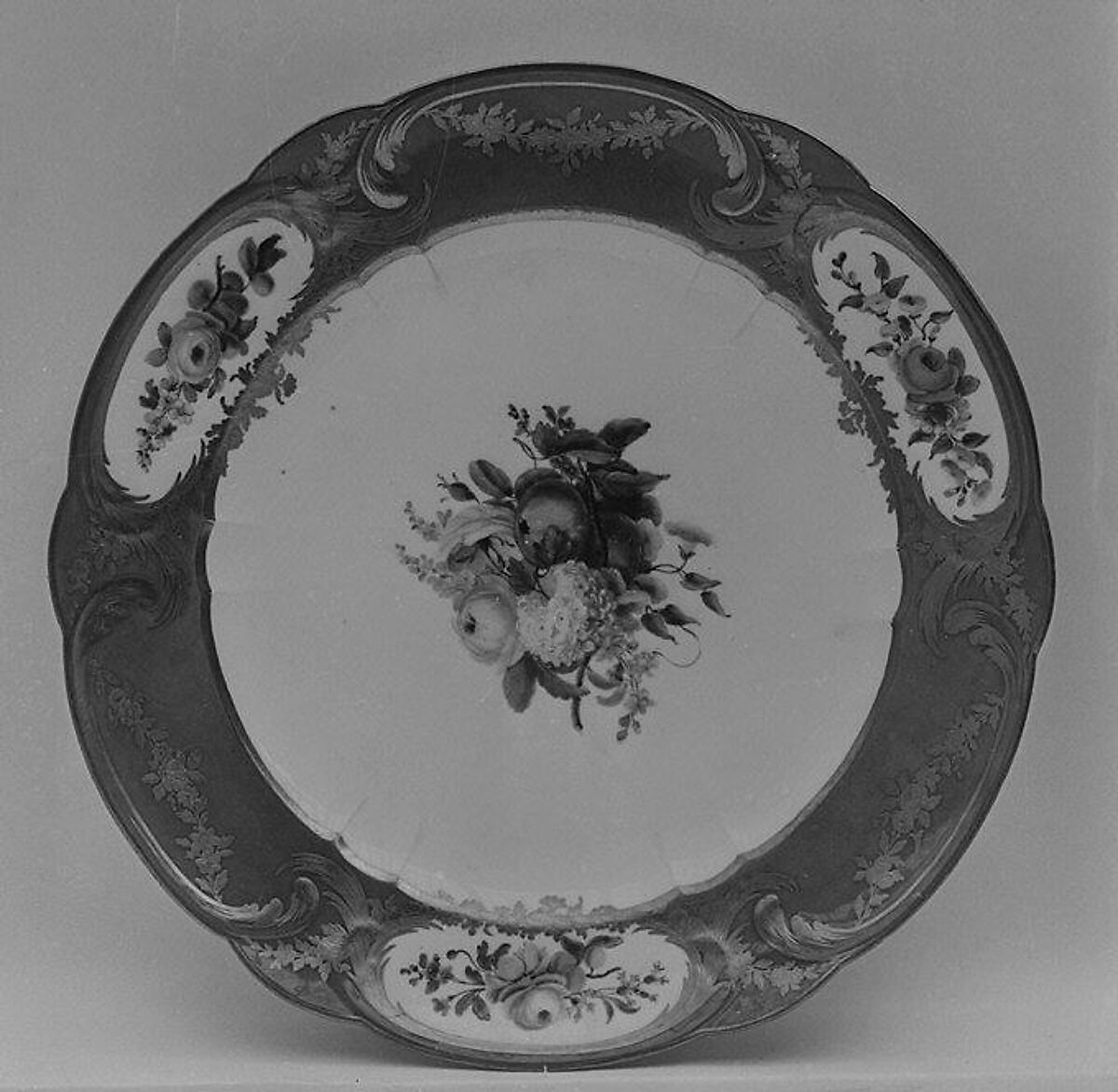 Plate (Assiette à palmes) (1 of 102) (part of a service), Sèvres Manufactory (French, 1740–present), Soft-paste porcelain, French, Sèvres 