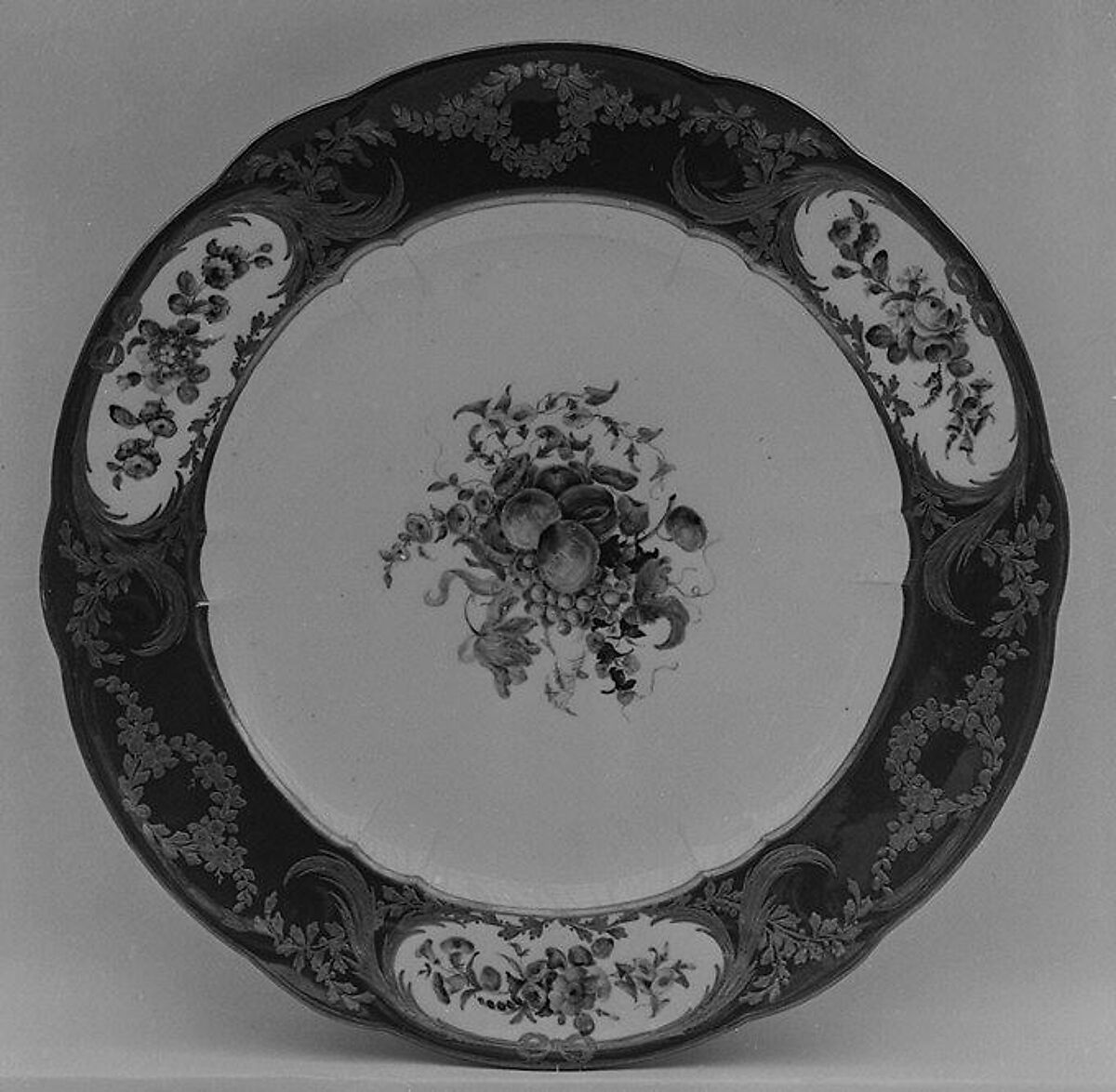 Plate (part of a service), Sèvres Manufactory (French, 1740–present), Soft-paste porcelain, French, Sèvres 